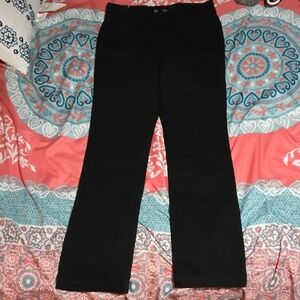 3/$10 Gloria Vanderbilt Avery Black Pull On Slimming Pants